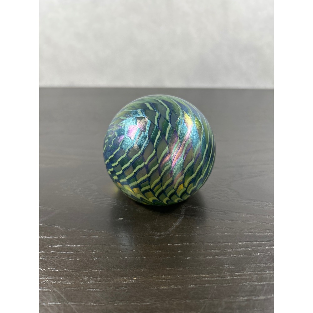 VTG 1984 D+L Signed Iridescent Art Glass Paperweight Green Blue Pulled Feather